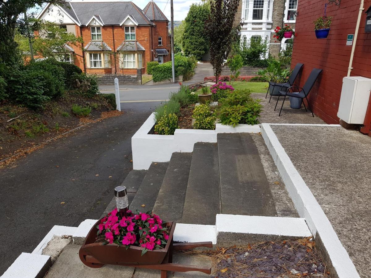 Ty Castell Guest House Caerphilly Exteriör bild