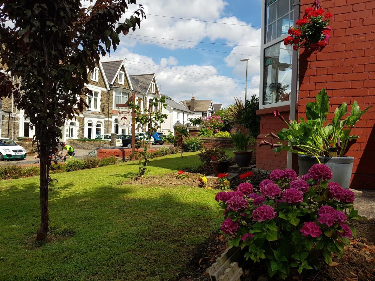 Ty Castell Guest House Caerphilly Exteriör bild