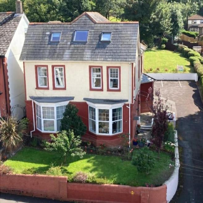 Ty Castell Guest House Caerphilly Exteriör bild