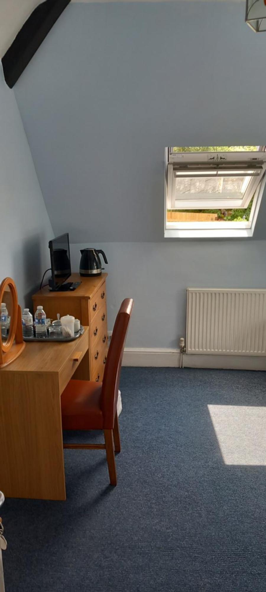 Ty Castell Guest House Caerphilly Exteriör bild